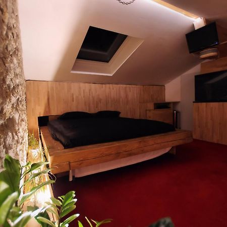 Hostel les Cordées Liées Albi Esterno foto