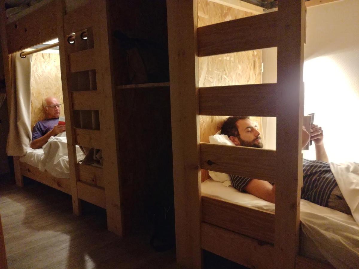 Hostel les Cordées Liées Albi Esterno foto
